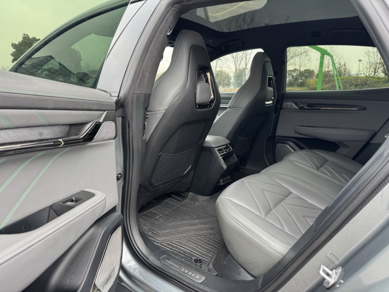 盐城22年极氪汽车0018