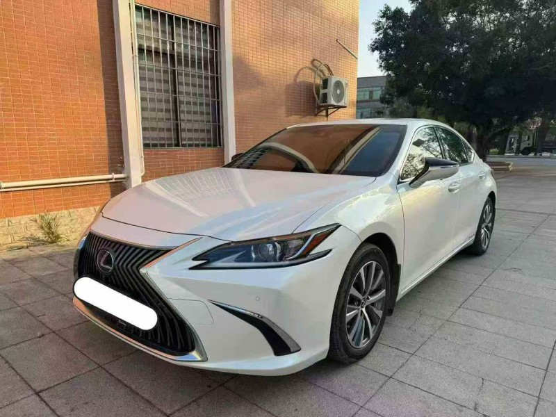 广州21年雷克萨斯ES2