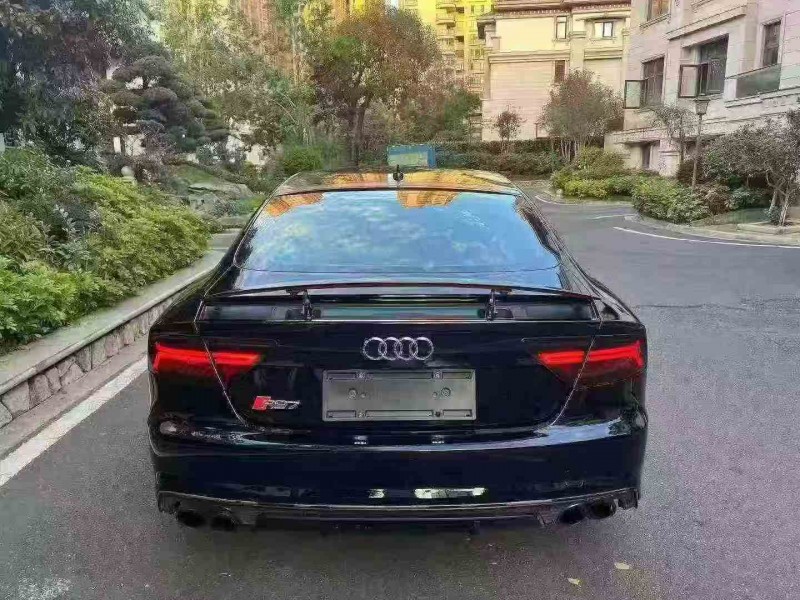 汕头17年奥迪S77