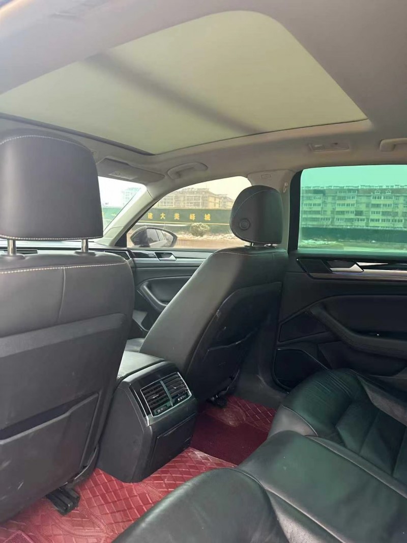 枣庄19年大众辉昂7