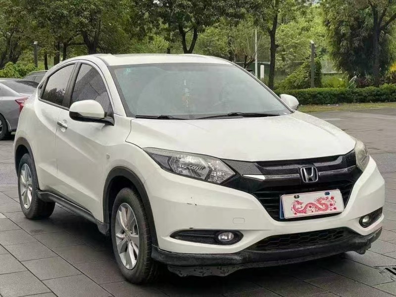 佛山17年本田缤智2