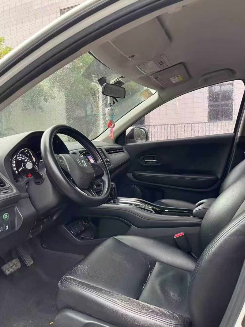 佛山17年本田缤智4