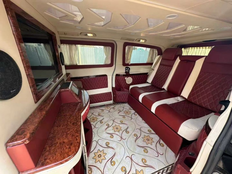 枣庄17年奔驰唯雅诺7