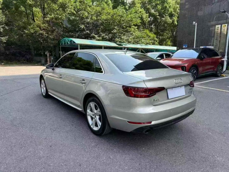 长沙18年奥迪A4L5