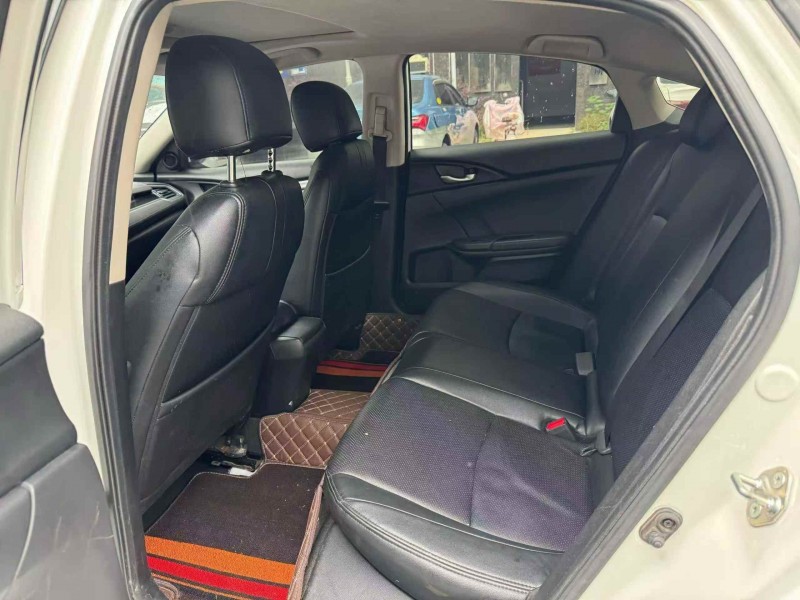 长沙21年本田思域8