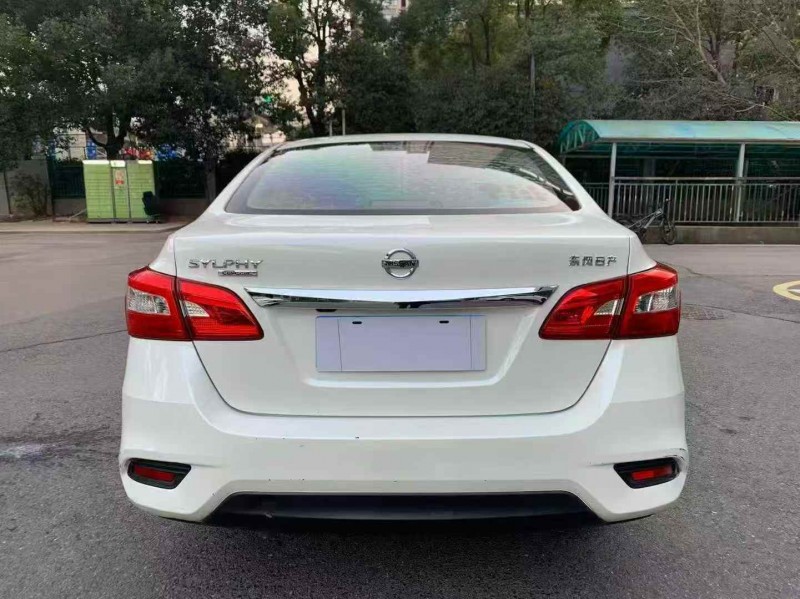 长沙20年日产轩逸5