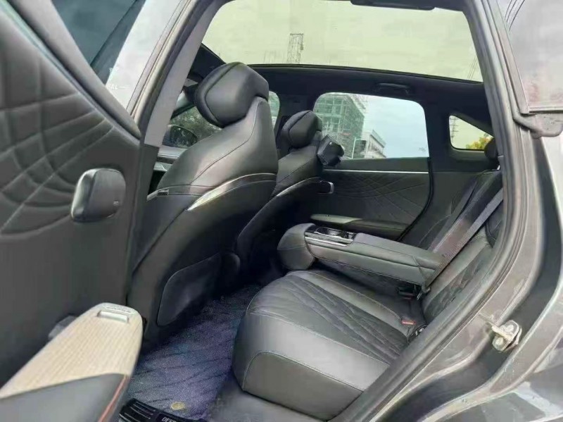 汕头23年长安汽车深蓝6