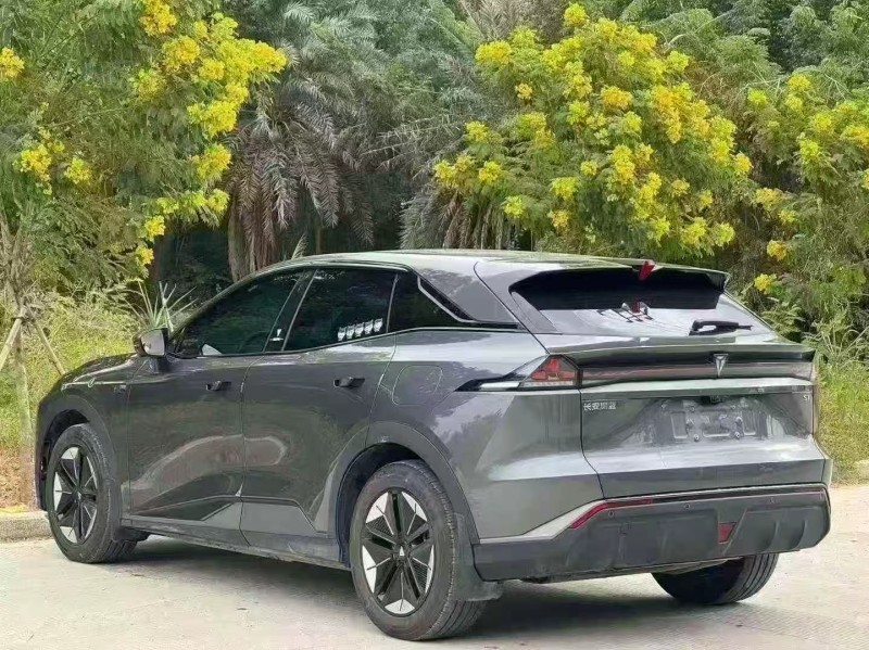 汕头23年长安汽车深蓝7