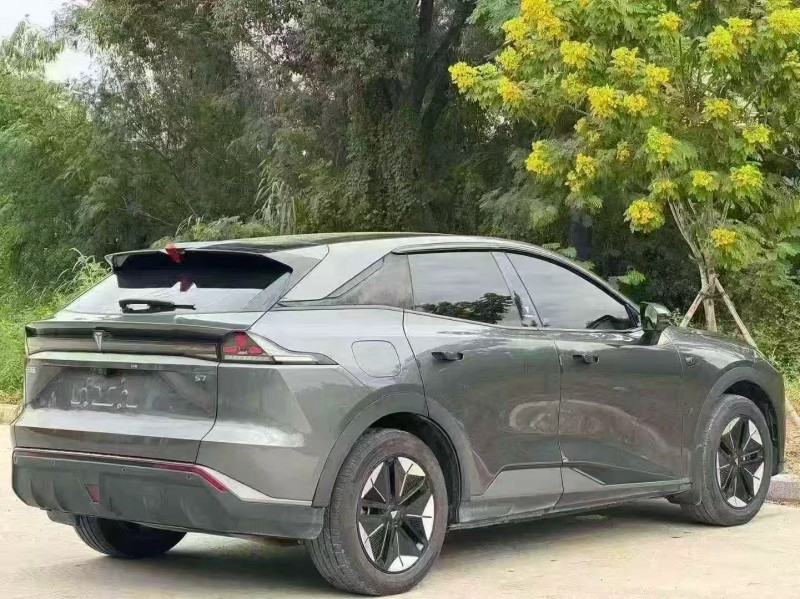 汕头23年长安汽车深蓝8