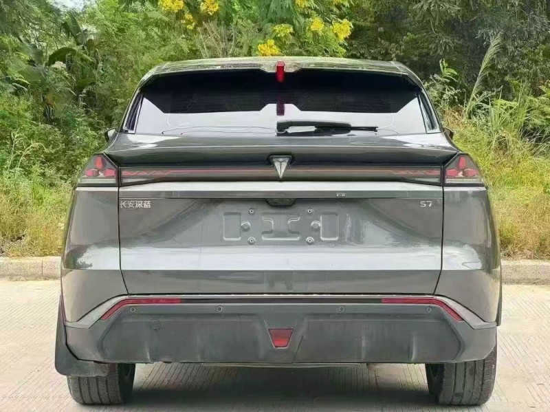 汕头23年长安汽车深蓝9