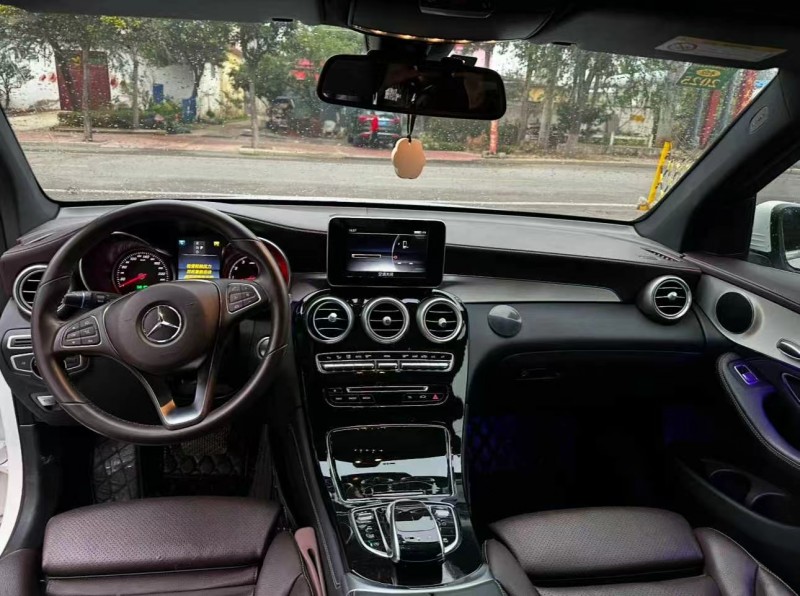 枣庄17年奔驰GLC8