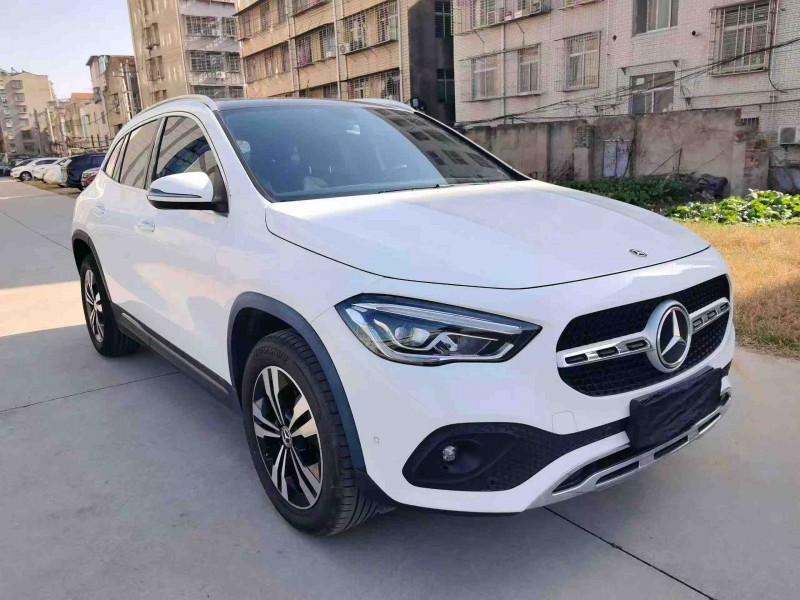 襄阳21年奔驰GLA3