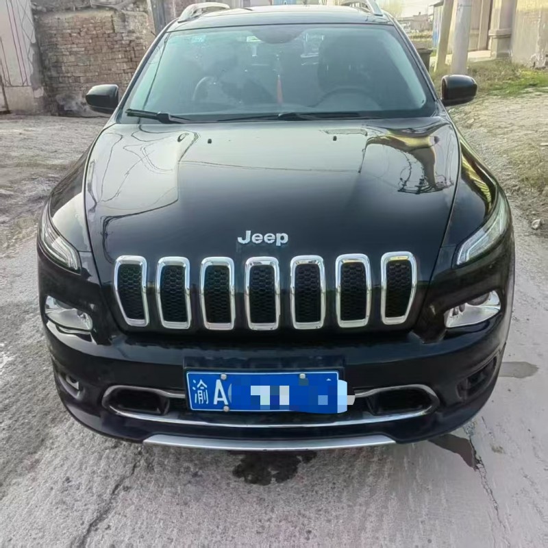 菏泽18年Jeep自由光1