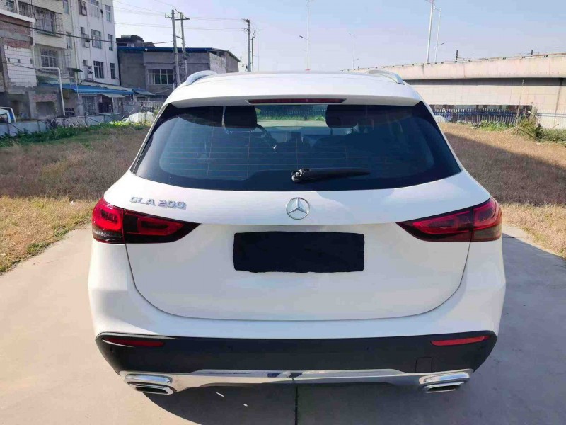 襄阳21年奔驰GLA9