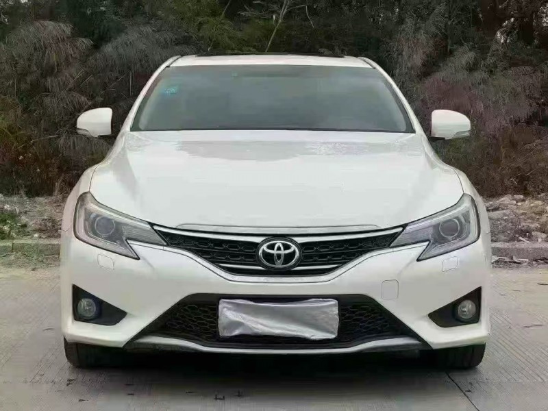 汕头17年丰田锐志1