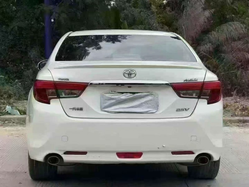 汕头17年丰田锐志9