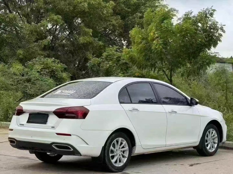 汕头21年吉利帝豪8