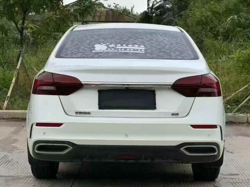 汕头21年吉利帝豪9