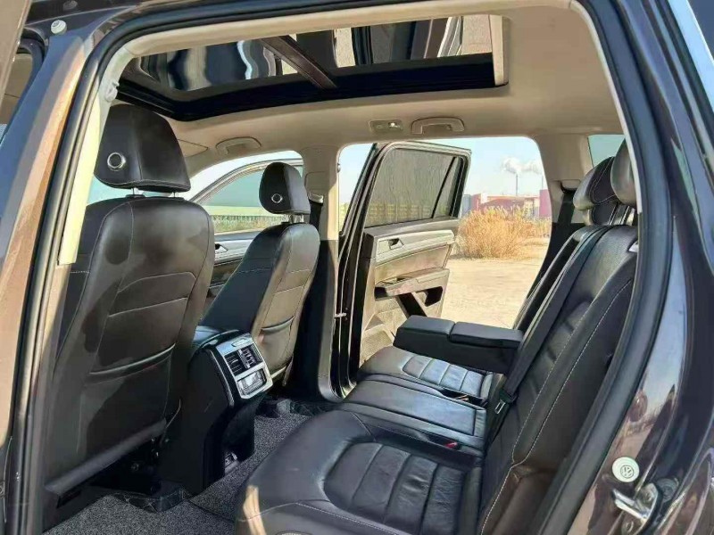 张家口20年大众途昂5