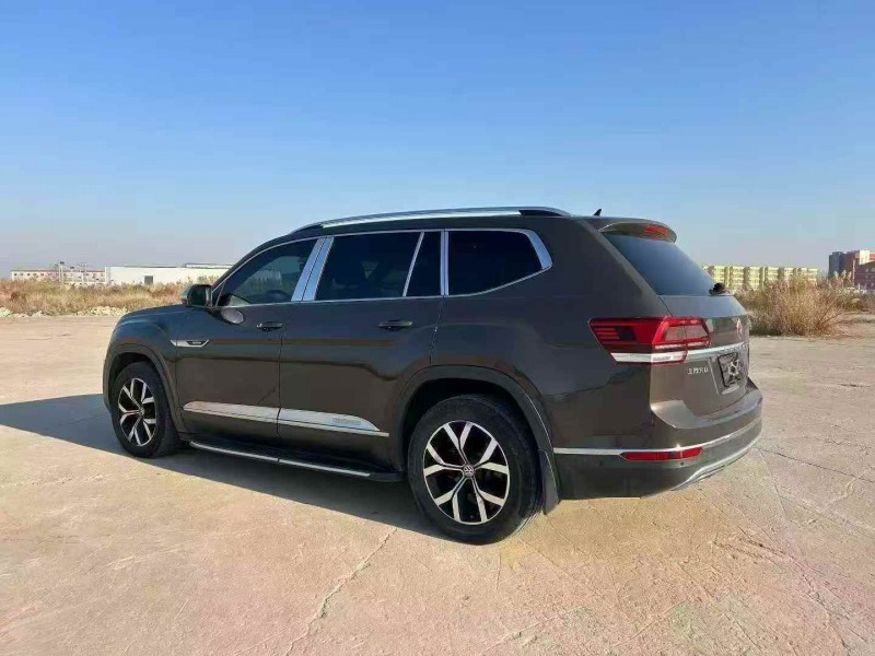 张家口20年大众途昂8