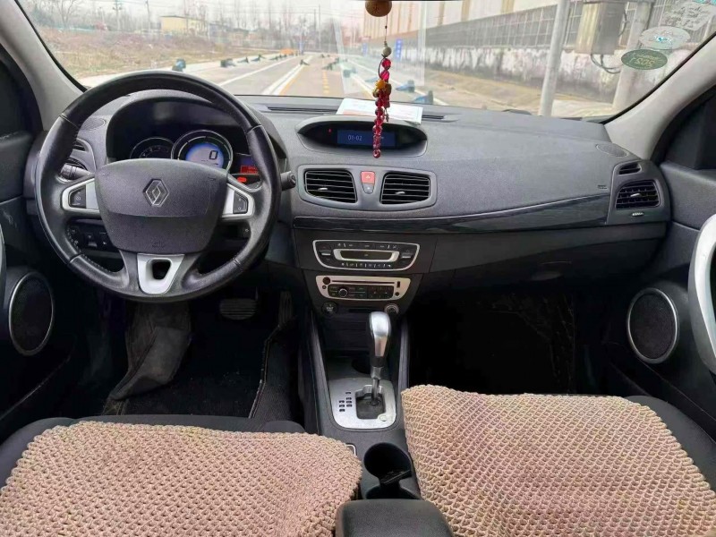 菏泽15年雷诺风朗4