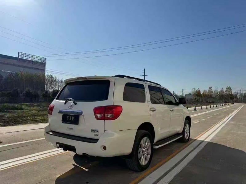 菏泽14年丰田红杉7