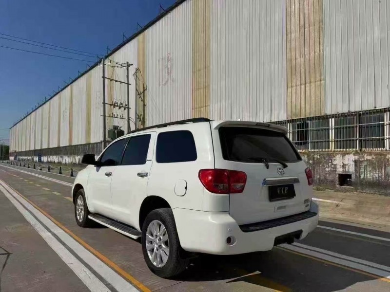 菏泽14年丰田红杉8