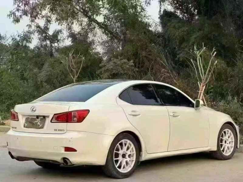 汕头11年雷克萨斯IS8