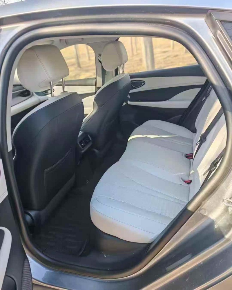 秦皇岛25年比亚迪海豹4