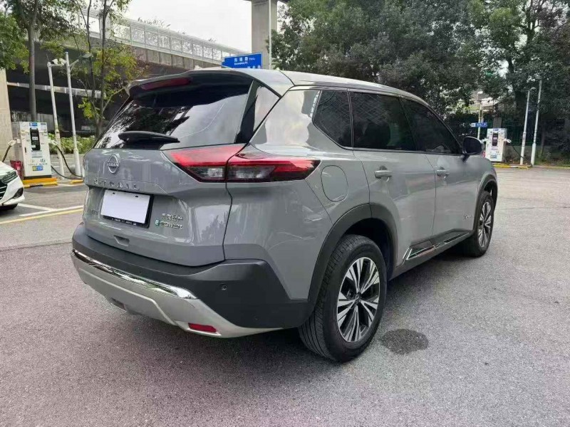 长沙23年日产奇骏4