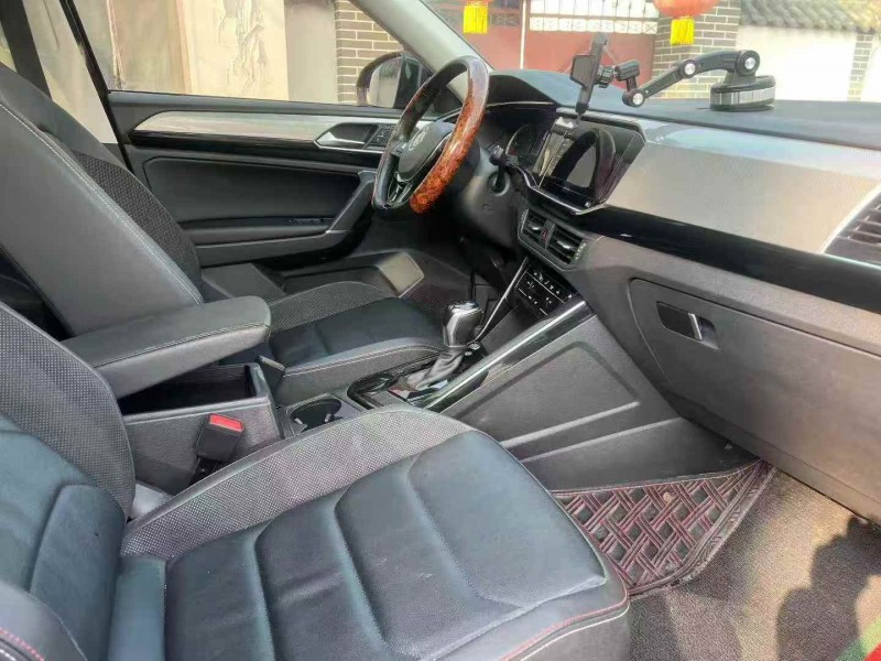 枣庄20年大众探岳4