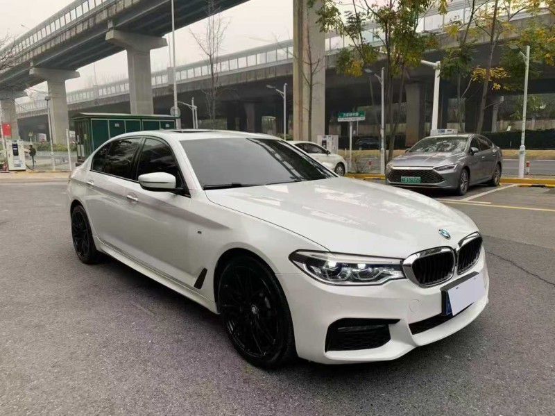 长沙18年宝马5系3