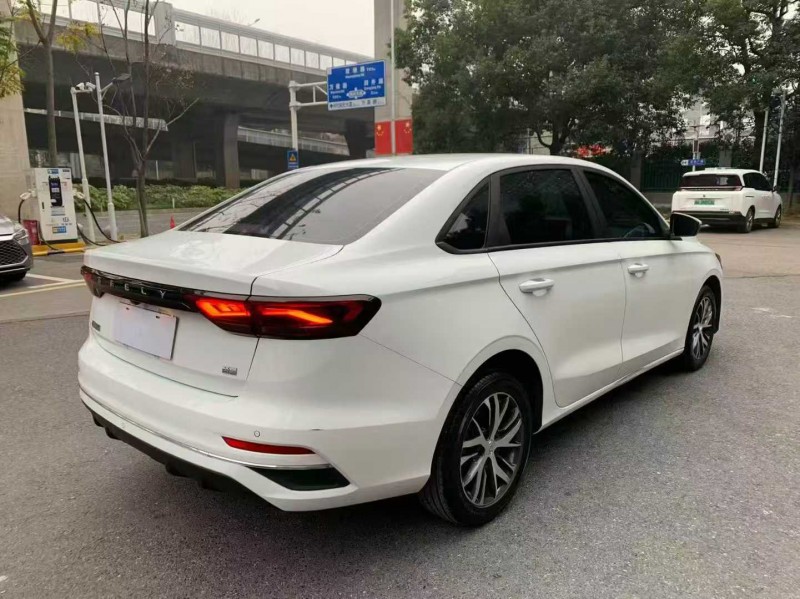 长沙24年吉利帝豪4