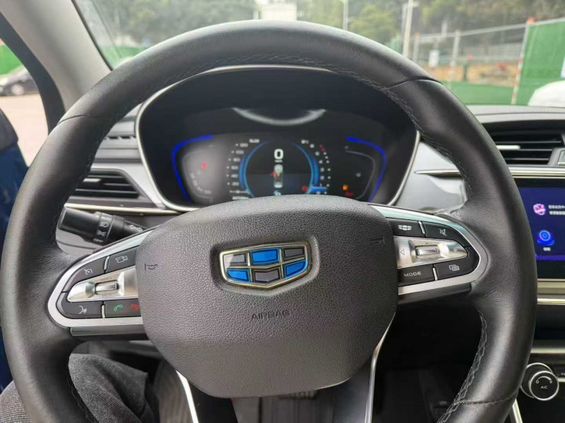 成都19年吉利缤瑞2