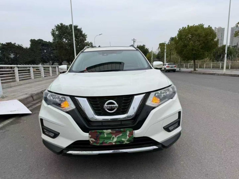 成都21年日产奇骏1