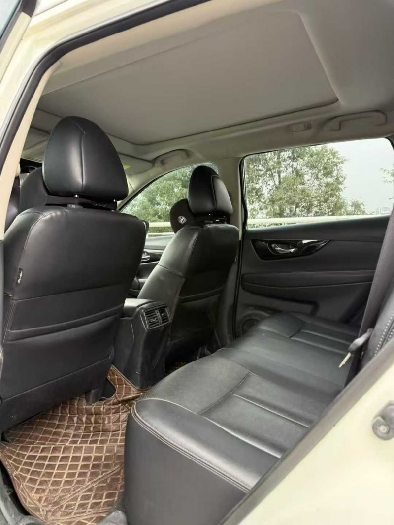 成都21年日产奇骏5