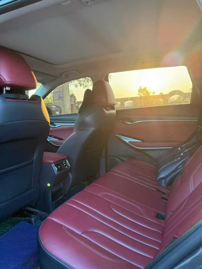 成都21年长安汽车CS757