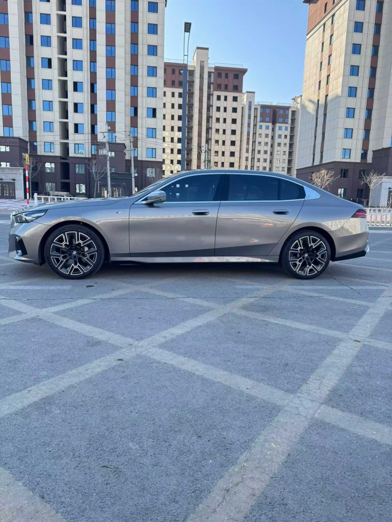 邯郸24年宝马5系3