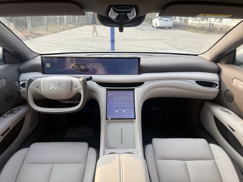 郑州25年智己L64