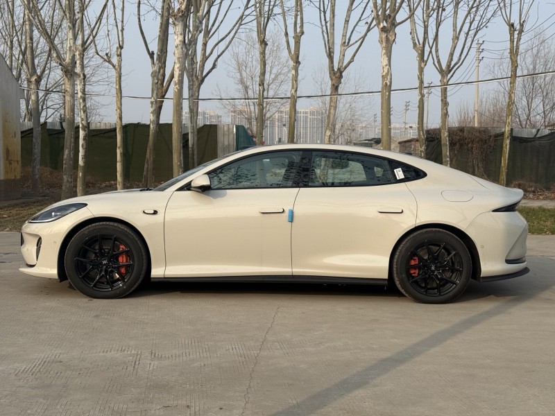 郑州25年智己L67