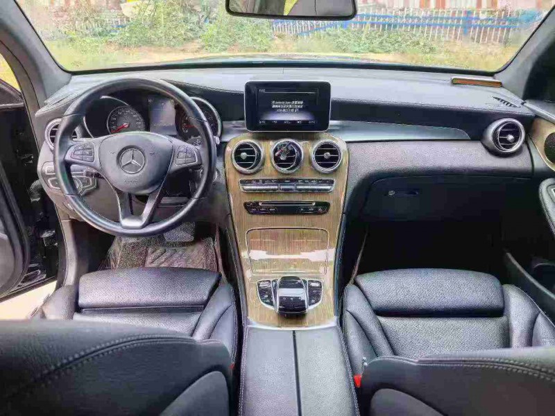 襄阳19年奔驰GLC6