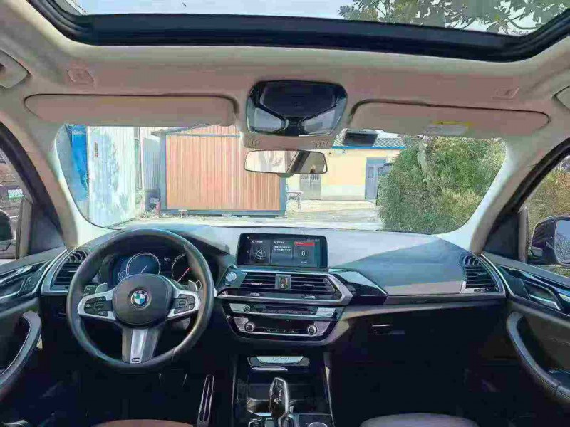 济宁19年宝马X36