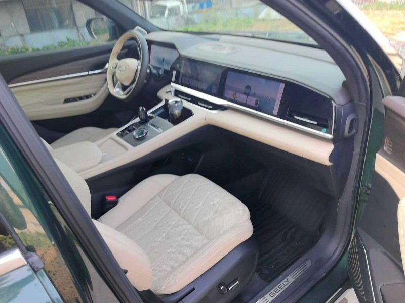 襄阳25年吉利星越4