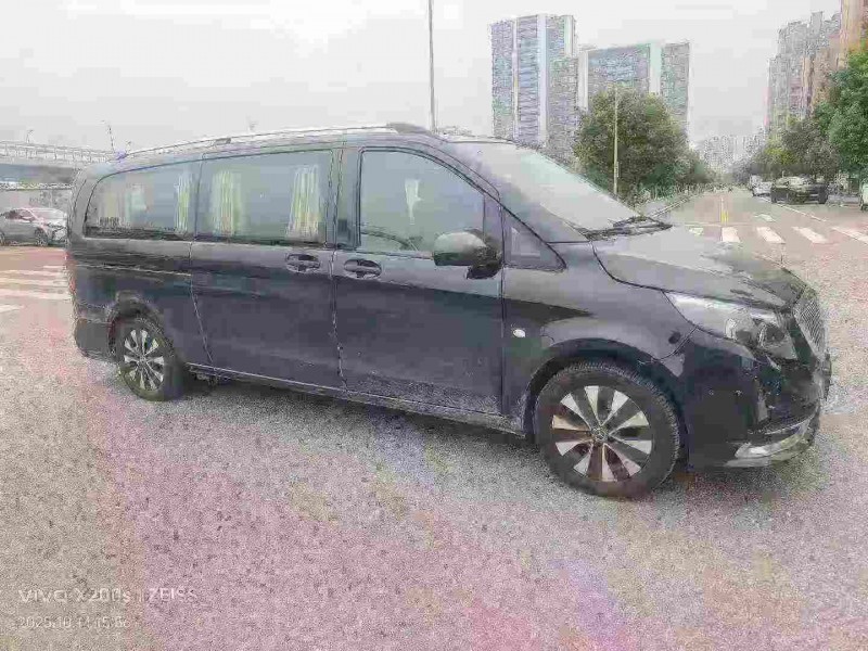 衢州21年奔驰威霆2