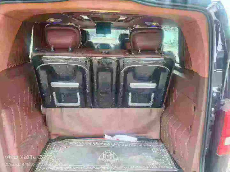 衢州21年奔驰威霆4