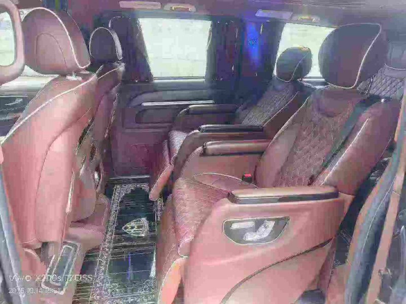 衢州21年奔驰威霆5