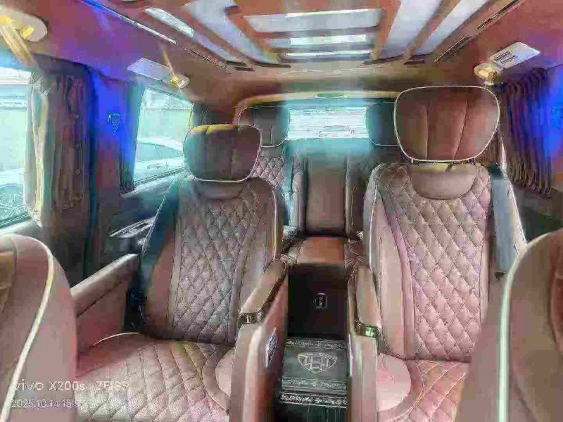 衢州21年奔驰威霆8