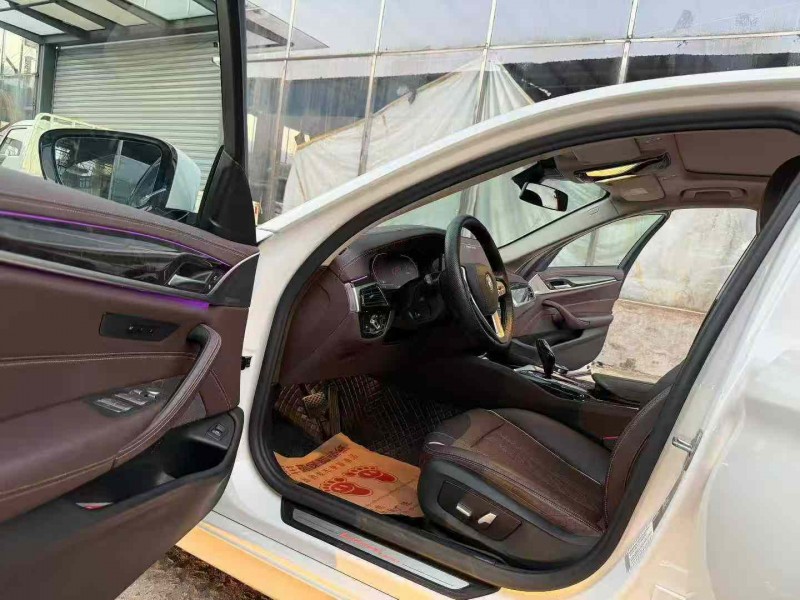 徐州22年宝马5系4