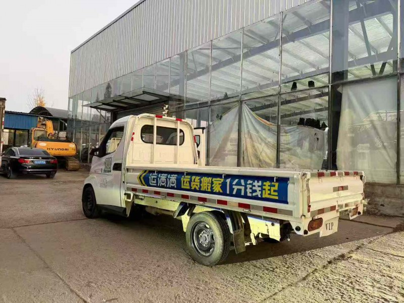 徐州22年飞碟箱货货车7