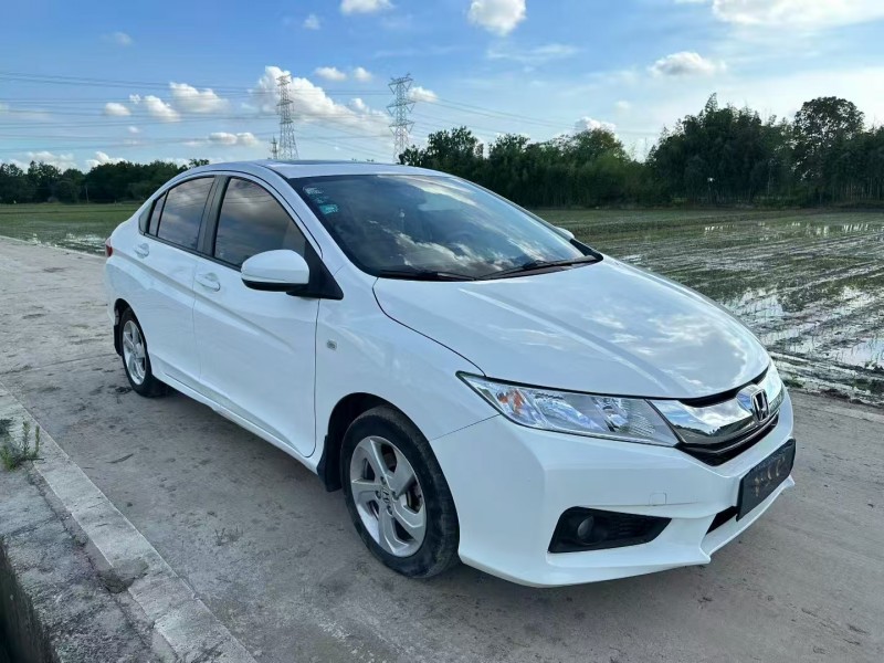 杭州16年本田锋范2